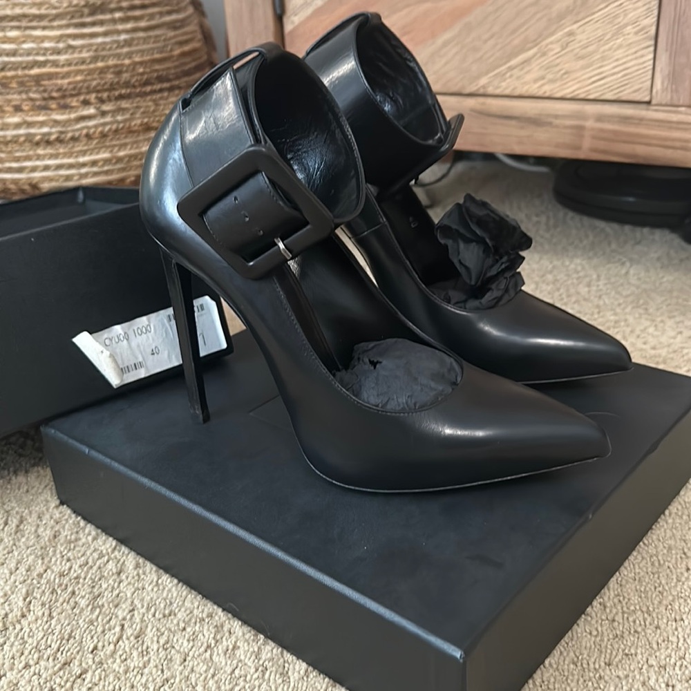 Brand New Saint Laurent pumps